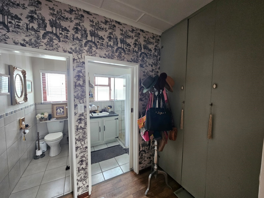 3 Bedroom Property for Sale in Stilbaai Wes Western Cape